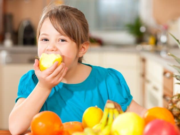 10 tricks to offer your child a balanced diet
